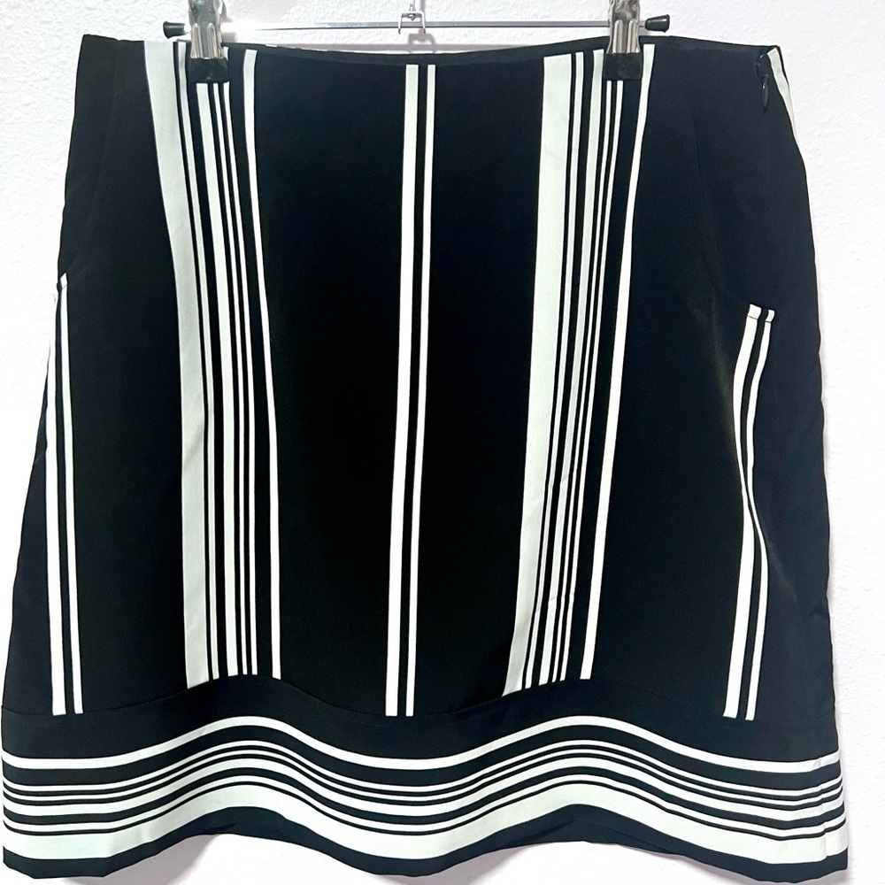 THE‎ LIMITED Black and White Striped Skirt MEDIUM